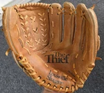 Louisville Slugger LSG-20 The Thief Right Hand Throw Softball Baseball Glove Rh. Fixed Price $24.95.
