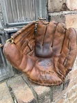 Vintage 1960S Rawlings WS300 Hof Warren Spahn Right Hand Throw Baseball Glove. Fixed Price $119.99.