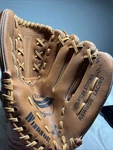 Windsor 37003 Baseball Glove Professional Model E-z Catch 10". Fixed Price $12.99.