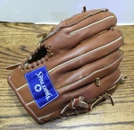 Youth Spalding Leather Ball Glove For Left-handed Player. Fixed Price $8.00.