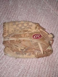 Vintage Rawlings RBG28 Baseball Glove Right-hand 13" Ken Griffey Jr. 1980'S. Fixed Price $15.00.