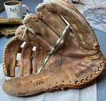 Game Breaker 1310 Baseball Glove Top Grain Cowhide 13" Mitt Righty. Fixed Price $9.88.