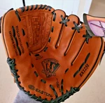 Easton Competitor Series 12.5" Full Grain Leather Closed Web Rh Thrower Glove. Fixed Price $79.00.