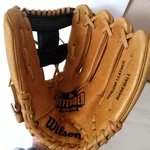 Wilson Defender 11.5 Youth Baseball Genuine Leather Glove A450 Lht A2458WM. Fixed Price $19.99.