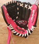 Rawlings 8-1/2" PL85PB Right Handers Glove Baseball Mitt Pink/black. Fixed Price $14.50.