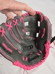Franklin 22703L 9.5 Youth Girls Softball Glove Gray Pink Left Hand Throw. Fixed Price $11.89.