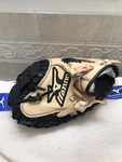 Mizuno GXC-105 Boys 31 Baseball Catchers Mitt Left Hand Throw Nwtags. Fixed Price $85.00.