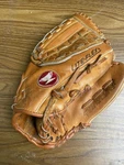 Vintage Mizuno MM5050 Jim Catfish Hunter Light Flex Baseball Mitt Leather. Fixed Price $15.00.