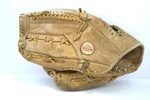 Vintage Spalding Bob Gibson 42-3206 Right Handed Throw Baseball Softball Glove. Fixed Price $24.99.