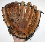 Rawlings Gold Glove Series Baseball GG20BC 12 Softball Right Hand Throw. Fixed Price $24.00.
