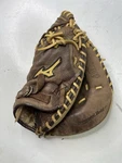 Mizuno GXC-90B2 33.50 Pro-scoop Baseball Catcher Mitt Right Handed Throw. Fixed Price $69.99.