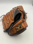 Mizuno Prospect 11.5" GPL1154 Youth Glove Rht. Fixed Price $24.99.