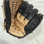 Louisville Slugger 1884 Genesis Baseball Glove 11.5 In Rht GENB1150. Fixed Price $17.99.