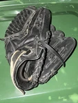 Mizuno Fast Pitch Softball Glove Gpl 1200F2 Inch Full Grain Leather Black. Fixed Price $24.95.