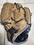 Mizuno GPL-1100Y1 Youth Baseball Softball Glove Right Hand Throw. Fixed Price $27.77.