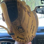 Franklin Fieldmaster Cfs 22606 10.5 Inch Baseball Righty Rh Thrower Dura-bond. Fixed Price $14.99.