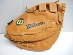 Wilson A1680 Elite Leather Deep Pocket Baseball Catchers Mitt Right Throw. Fixed Price $75.00.