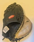 Rawlings RCM30TMD 12 Inch Baseball Catchers Mitt Rht Black Leather Lite Toe. Fixed Price $12.00.