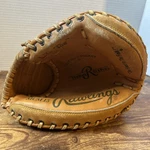 Rawlings MCM15 Rh Baseball Catchers Mitt Lite Toe Beautiful Condition Glove. Fixed Price $64.99.