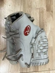 12.5 Rawlings Gold Glove Elite - GGEFP125BW Fastpitch Softball Rht. Fixed Price $94.99.