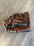 Wilson A550 Boys Girls 11.5 Fully Broken In Baseball Glove Right Throw. Fixed Price $39.89.