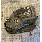 Worth Mutant MUT12 Black Leather 11 Left (right Throw) Baseball Softball Glove. Fixed Price $14.99.
