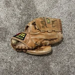 Mizuno GPT-5 World Win 11.75 Baseball Infielders Glove Right Hand Throw Japan. Fixed Price $71.99.