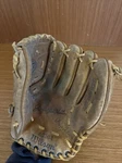 Wilson A2164 Leather Baseball Glove Jim Catfish Hunter Autograph Model Rh Throw. Fixed Price $8.99.