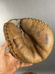 Spalding Larry Yogi Berra Catchers Mitt Glove 1453 Ez Flex. Fixed Price $39.99.