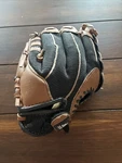 Adidas TS1200BR 9.5 Baseball Glove Right Hand Throw Eazy Close Brown / Black. Fixed Price $7.66.