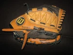 Wilson AD450 Baseball Softball Glove Rht 11 Inch. Fixed Price $20.00.