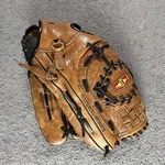 Easton 14" Nat 90 Leather Softball Glove Right Handed Throwing Phillipines. Fixed Price $25.00.
