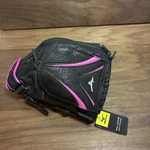 Mizuno Jenny Finch GPL-1205F1 Girls Softball Glove Right Hand Throw. Fixed Price $49.95.