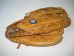 Vintage Tom Seaver Spalding Model #42-231 Glove (mitt) C 1970 Right Hand Throw. Fixed Price $24.95.