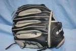 Easton EKP-9500 Z-flex 9.5" Pattern Youth Lh Glove For Right Hand Throwers Black. Fixed Price $8.84.