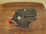 Wilson Flash Fastpitch Softball GLOVE-BLACK/PINK-12 -rht-model A04RF1612. Fixed Price $19.99.