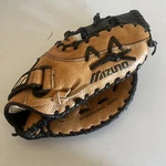 Mizuno GXF-90 12.5 Broken In Baseball Softball First Mitt Right Throw. Fixed Price $100.00.