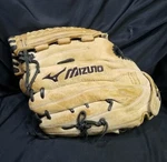 Mizuno Professional Baseball Model Gmvp 1259F , 12.5 " Leather Left Hand Glove.. Fixed Price $85.00.