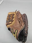 Mizuno GSL1175 Slider Profesional Model Rht Right Hand 11.75 Inch Baseball Glove. Fixed Price $22.49.