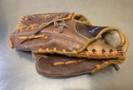 Vintage Spalding 42-3322 Baseball Glove Bob Gibson Autograph Model Left Thrower. Fixed Price $29.95.