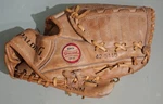 Vintage Spalding 42 5115 The Franchise Glove For Left Hand. Fixed Price $25.45.