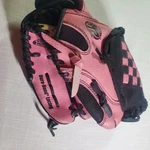 Franklin Baseball Glove 10.5 Inch 462553 Pink. Fixed Price $24.95.