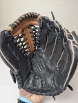 Wilson A700 11.75 Baseball Mitt Glove Right Hand Ecco Leather Black A0700 1782. Fixed Price $34.99.