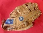 Spalding 42-217 Pro Model Right Hand Throw Baseball Softball Glove Jim Rice. Fixed Price $24.99.