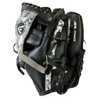 Easton Youth Baseball Glove 9.5" Camo Goes Left Hand / Right Thrower. Fixed Price $18.97.