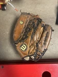Wilson A1551-SC3 Staff Classic American Tanned Leather Baseball Glove 12.5" Rht. Fixed Price $25.00.
