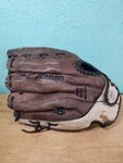 Mizuno Max Flex Baseball Glove 11" Gpp 1101 Leather Mitt Right Hand Throw Rht. Fixed Price $24.00.