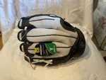 Mizuno Finch Fastpitch Power Close 11" Softball Rht Glove GPP1105F3. Fixed Price $40.00.