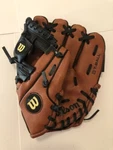 Wilson 9" Crown Web T-ball Glove A-200 Fernando Vina AO-200 FV9. Fixed Price $18.99.