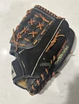 Franklin Baseball Fielders Glove Rawhide Laced Super Softballer #4379. Fixed Price $17.99.